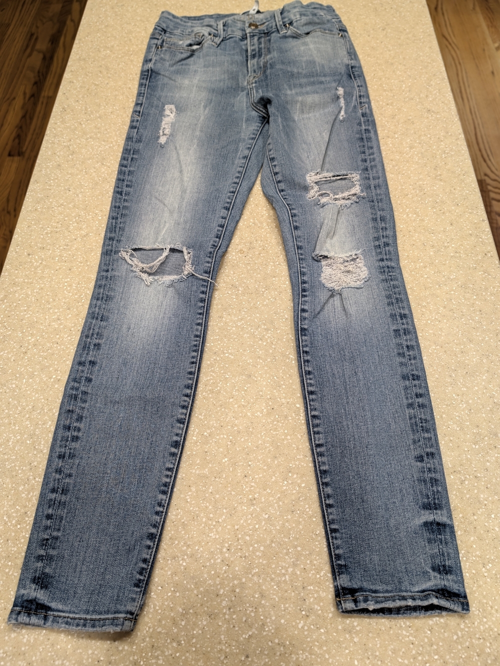 Good American Juniors Size 2 Distressed Slim Straight Jeans - Light Blue